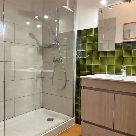 Bormes-les-mimosas: Appt Climatise, 5 Couchages, Parking, Grande Terrasse - Fr-1-251-136 Bormes-les-Mimosas