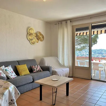 Bormes-les-mimosas: Appt Climatise, 5 Couchages, Parking, Grande Terrasse - Fr-1-251-136 * Bormes-les-Mimosas